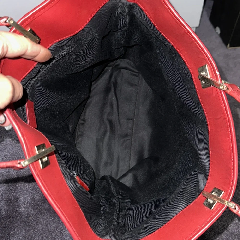 Gucci Signature Print Canvas Tote with red leather handles and trim. - Picture 12 of 17